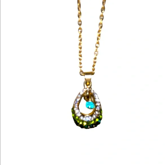 Vintage Style Necklace with Pendant.Has 4 Different Color Rhinestones. - Picture 2 of 3